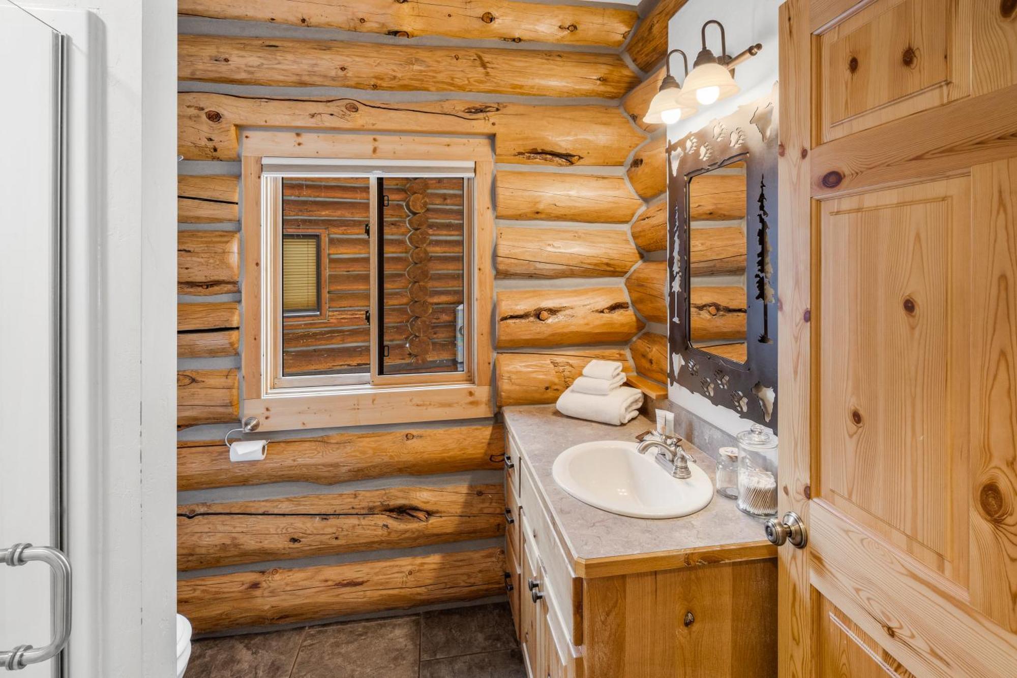 King'S Cabin West Yellowstone Exterior photo