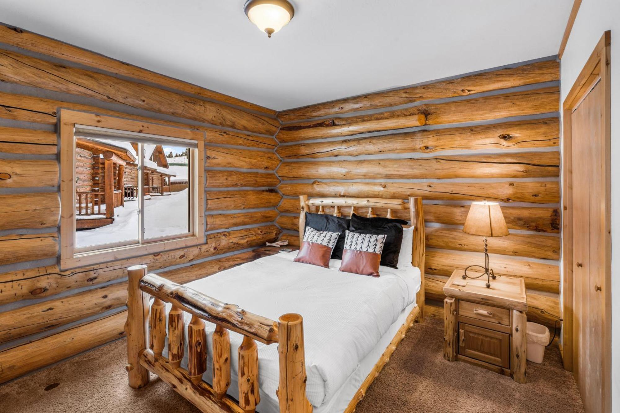 King'S Cabin West Yellowstone Exterior photo